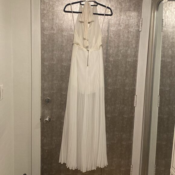 Alice+ Olivia halter neck pleated jumpsuit, size 2 - Picture 6 of 10